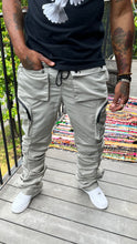Load image into Gallery viewer, Too Wavy Stacked Flare Pants ( XXL )
